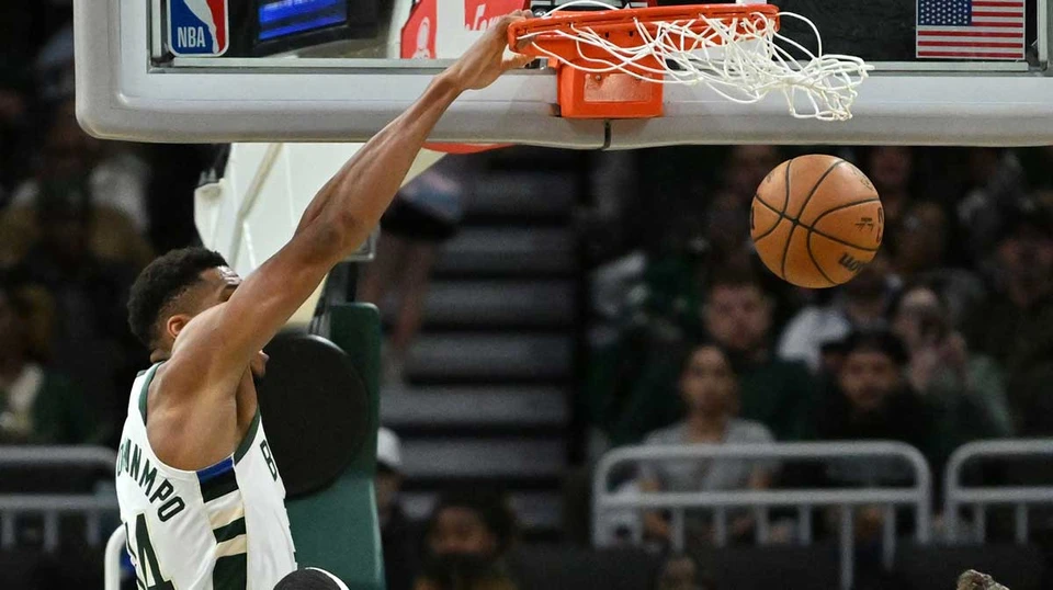 密尔沃基雄鹿队