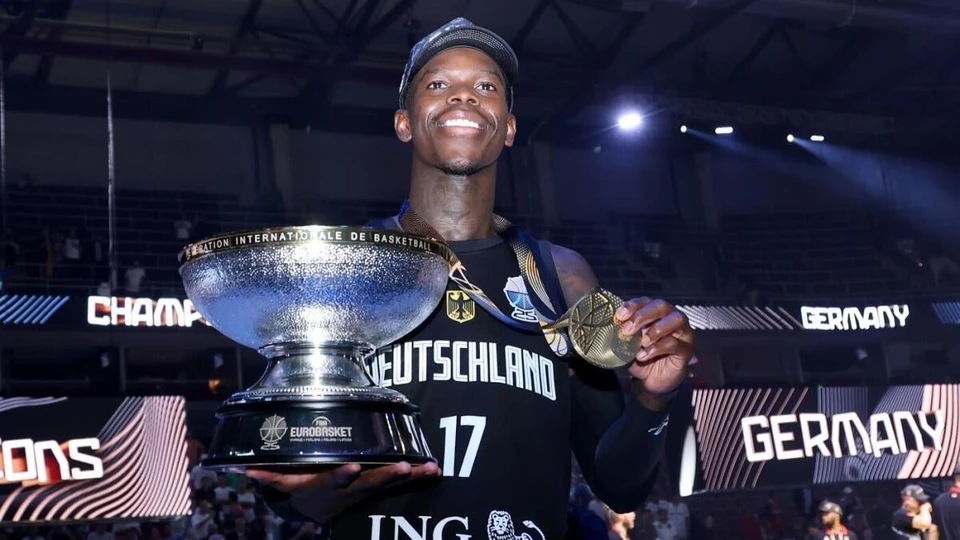 丹尼斯·施罗德