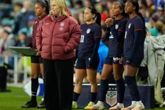 娜奥米·吉尔玛