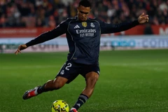 亚历山大-阿诺德