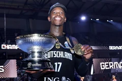 丹尼斯·施罗德