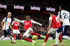 埃贝雷奇·埃泽